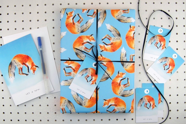 Blank_inside_Christmas_fox_let_it_snow_eco_recycled_wrapping_paper_liz_temperley